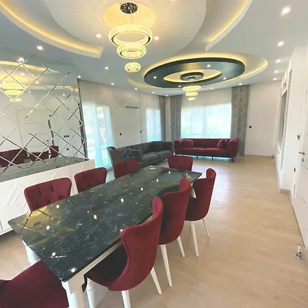 Vilă Terasus, 4 Bedroom, Large Garden And Private Swimming Pool