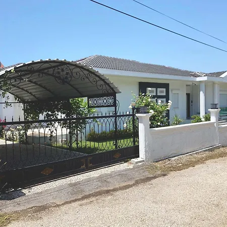 Terasus, 4 Bedroom, Large Garden And Private Swimming Pool Fethiye