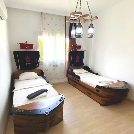 Terasus, 4 Bedroom, Large Garden And Private Swimming Pool Fethiye